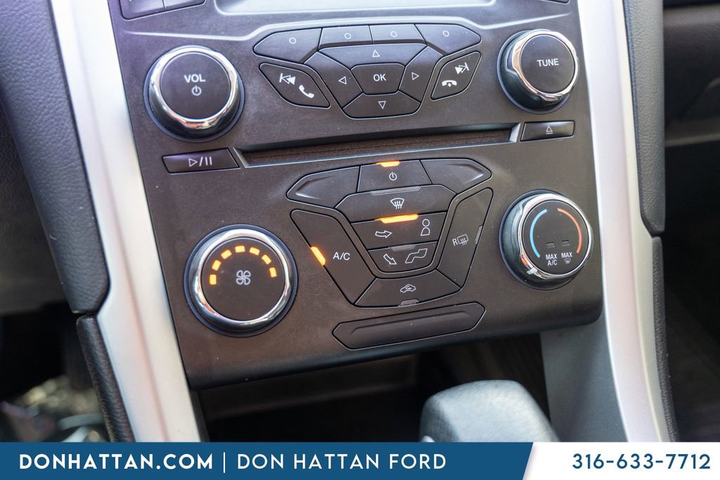 Used 2016 Ford Fusion SE image 10