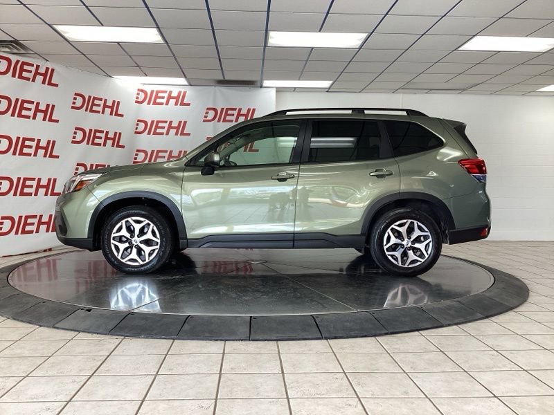 Used 2019 Subaru Forester Premium AWD/4WD image 4