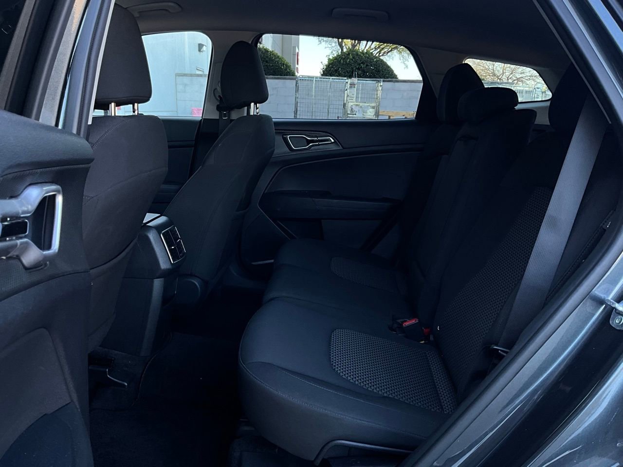 Used 2025 Kia Sportage LX image 11