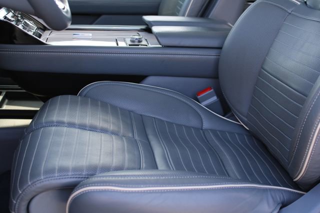 Used 2024 Lincoln Navigator Black Label AWD/4WD image 46