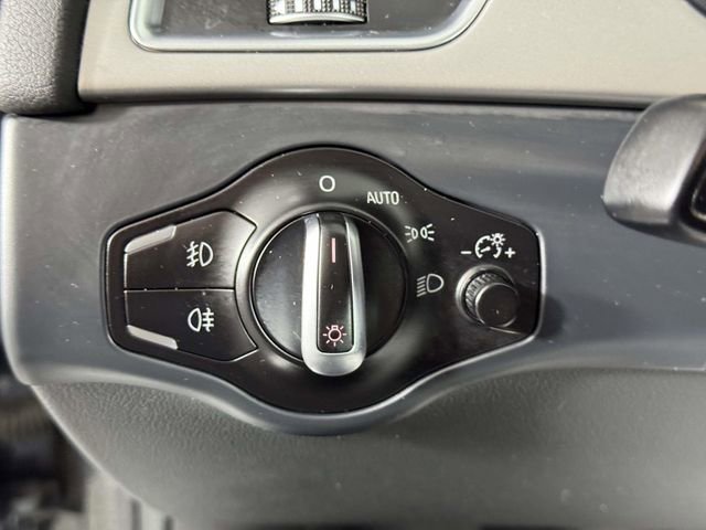 Used 2015 Audi A4 2.0T Premium Plus w/ Technology Package image 19