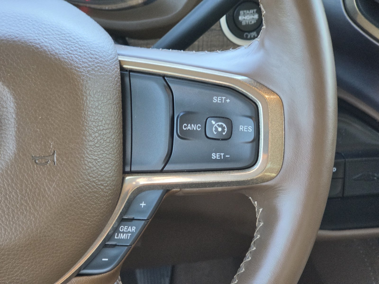 Used 2024 RAM 3500 Limited w/ Towing Technology Group AWD/4WD image 29