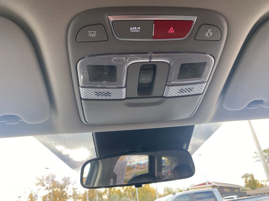 Used 2025 Kia Telluride S image 19