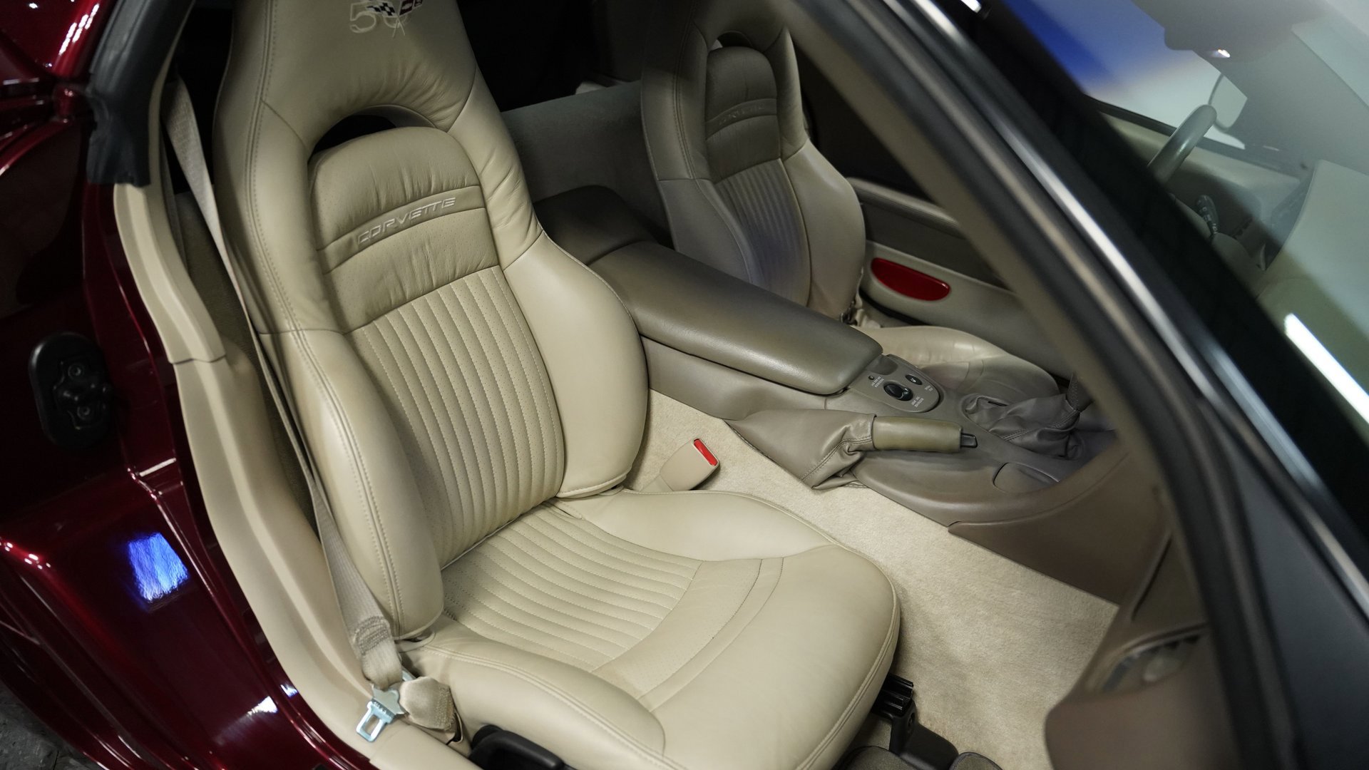 Used 2003 Chevrolet Corvette 50th Anniversary Edition w/ Preferred Equipment Group image 35