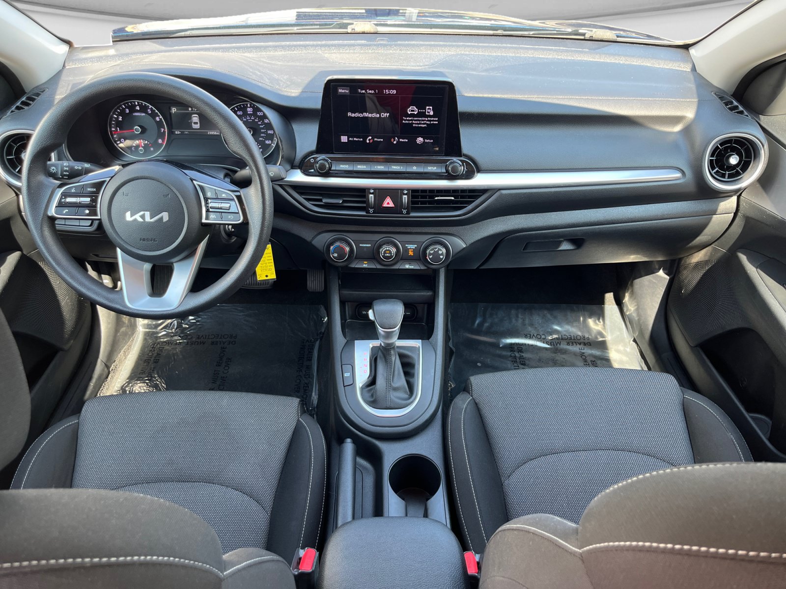 Used 2022 Kia Forte LXS w/ LXS Technology Package FWD image 10