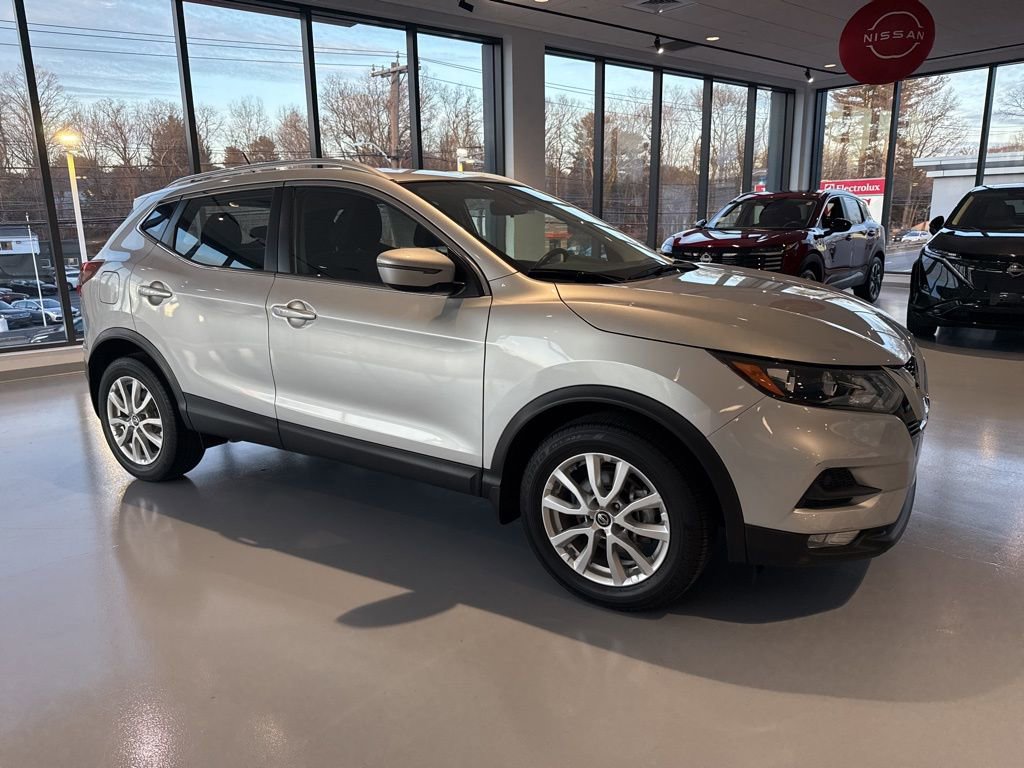 Used 2022 Nissan Rogue Sport SV image 16