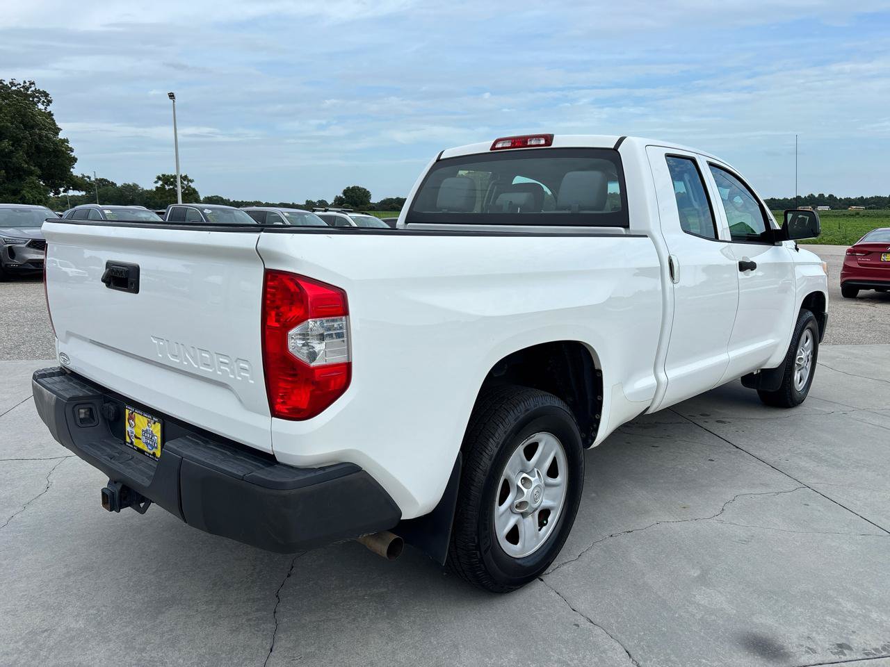 Used 2016 Toyota Tundra SR w/ Tow Package RWD image 4