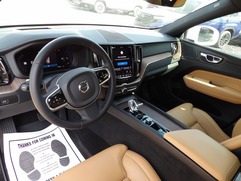 Used 2023 Volvo XC60 B5 Ultimate w/ Climate Package FWD image 13