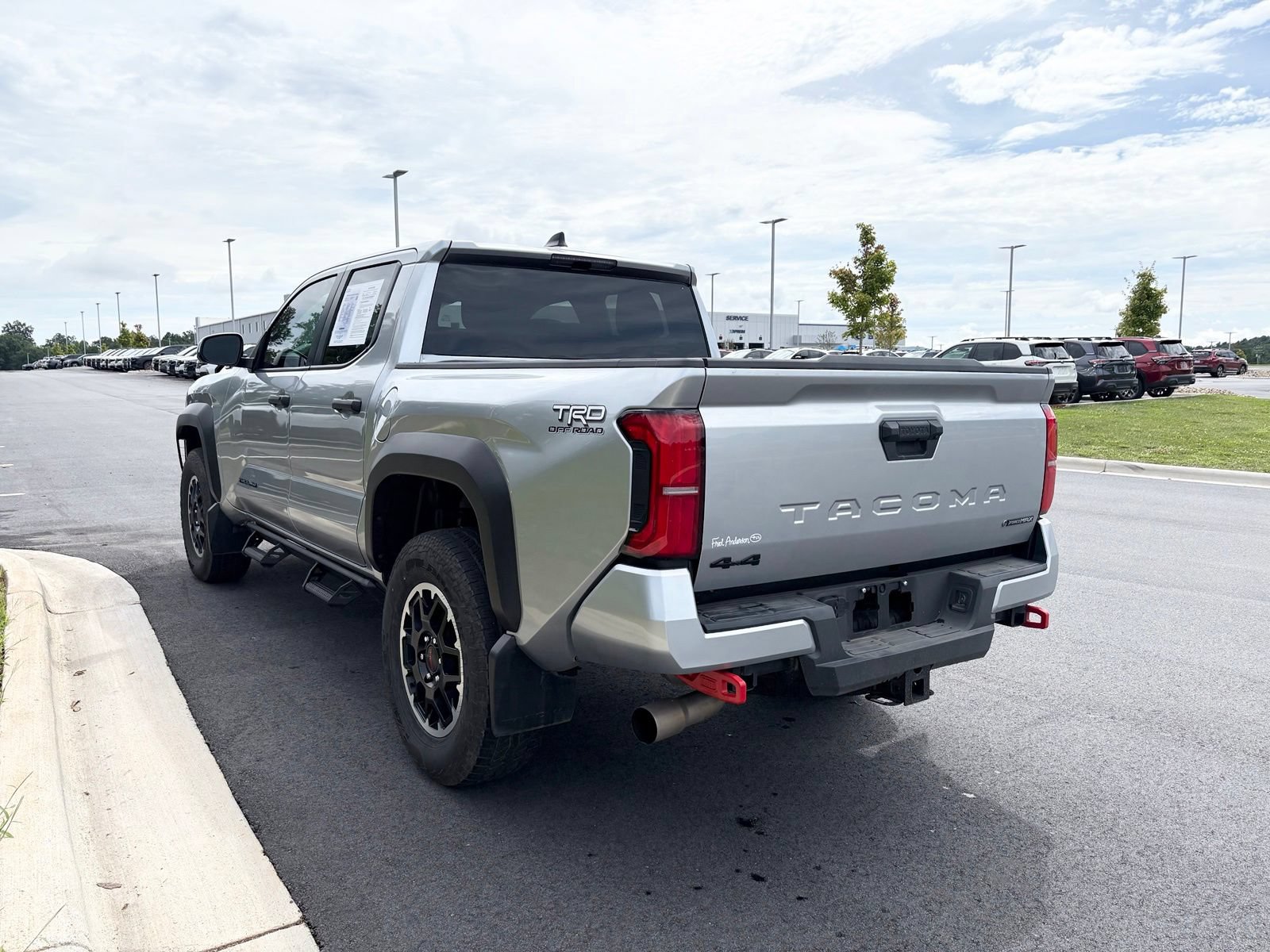 Used 2025 Toyota Tacoma TRD Off-Road AWD/4WD image 6