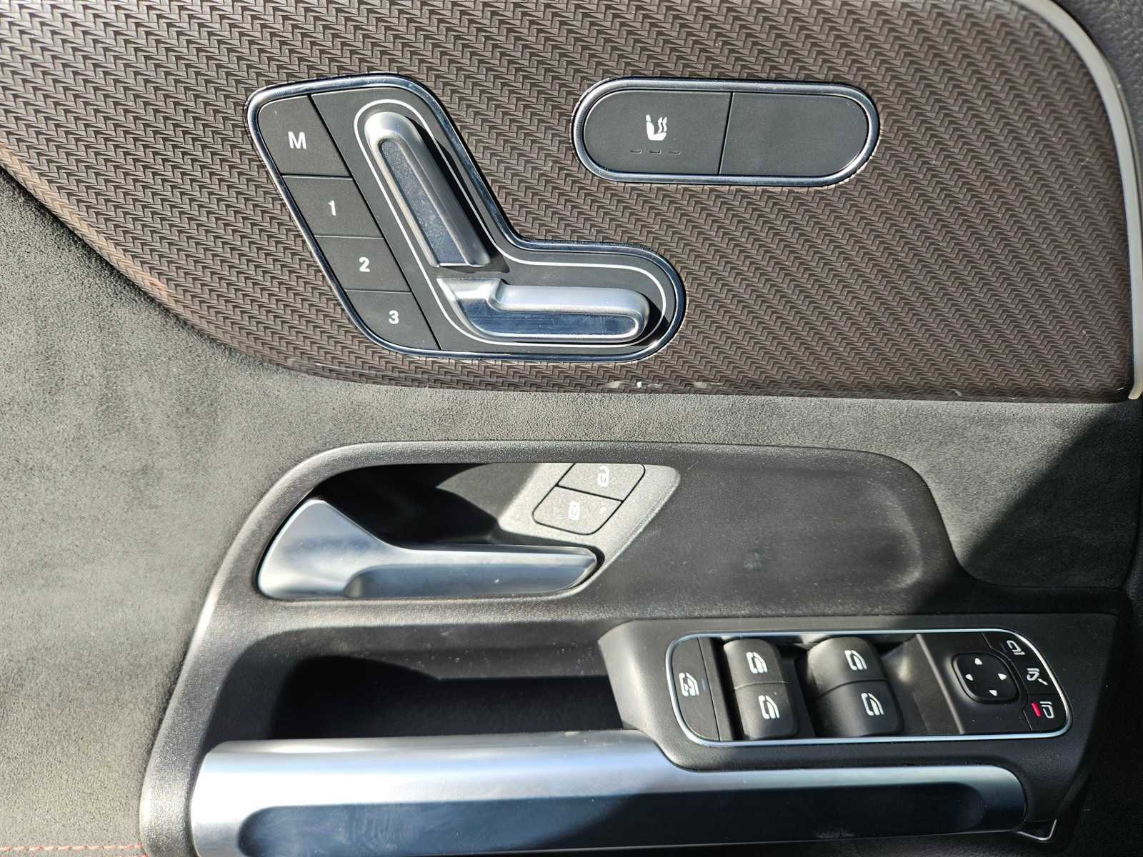 Certified 2023 Mercedes-Benz GLB 250 image 22