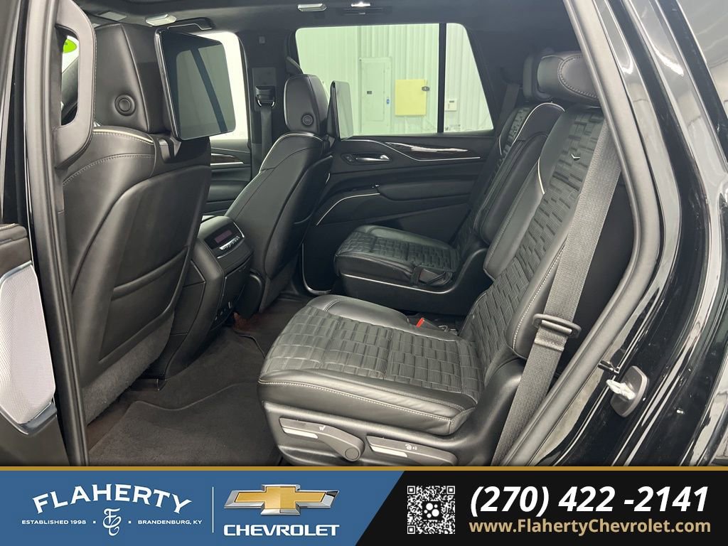 Used 2023 Cadillac Escalade Premium Luxury Platinum w/ LPO, Radiant Package image 11