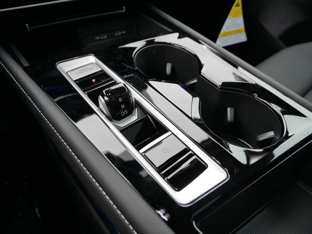 New 2025 Volkswagen Atlas SEL image 11