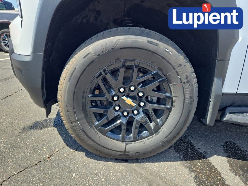 Used 2024 Chevrolet Silverado EV W/T AWD/4WD image 17