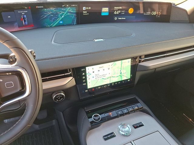 New 2025 Lincoln Navigator L Reserve w/ Jet Appearance Package AWD/4WD image 8
