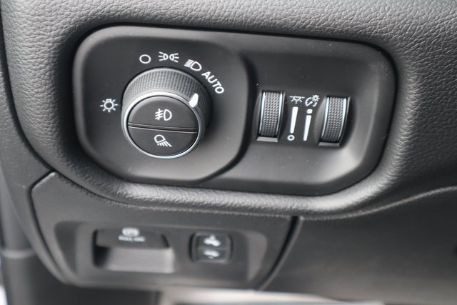 New 2026 RAM 1500 4x4 Crew Cab image 8