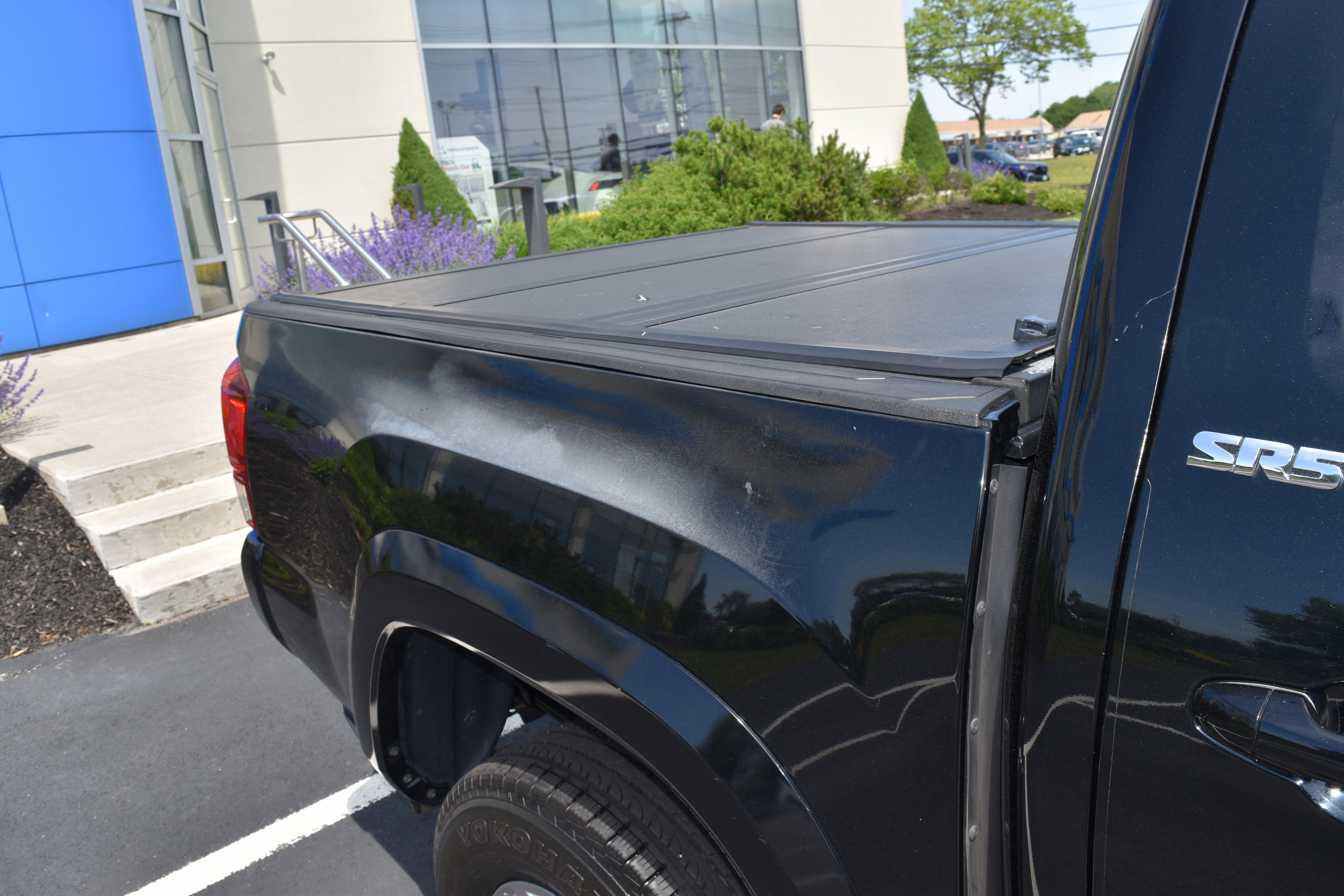 Used 2018 Toyota Tacoma SR5 RWD image 10