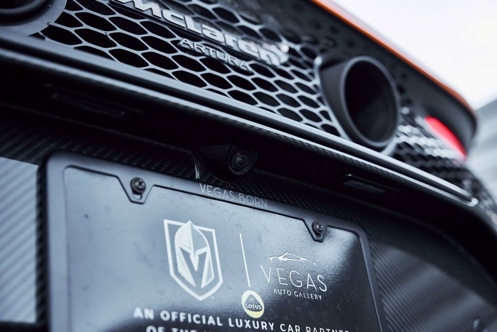 Used 2025 McLaren Artura Spider RWD image 22