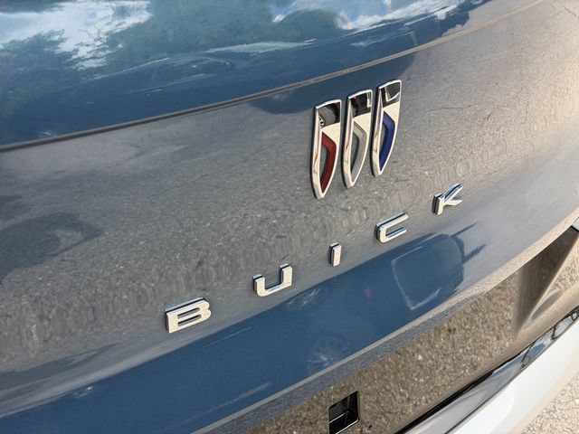 Used 2025 Buick Envista Sport Touring w/ Convenience II Package FWD image 13