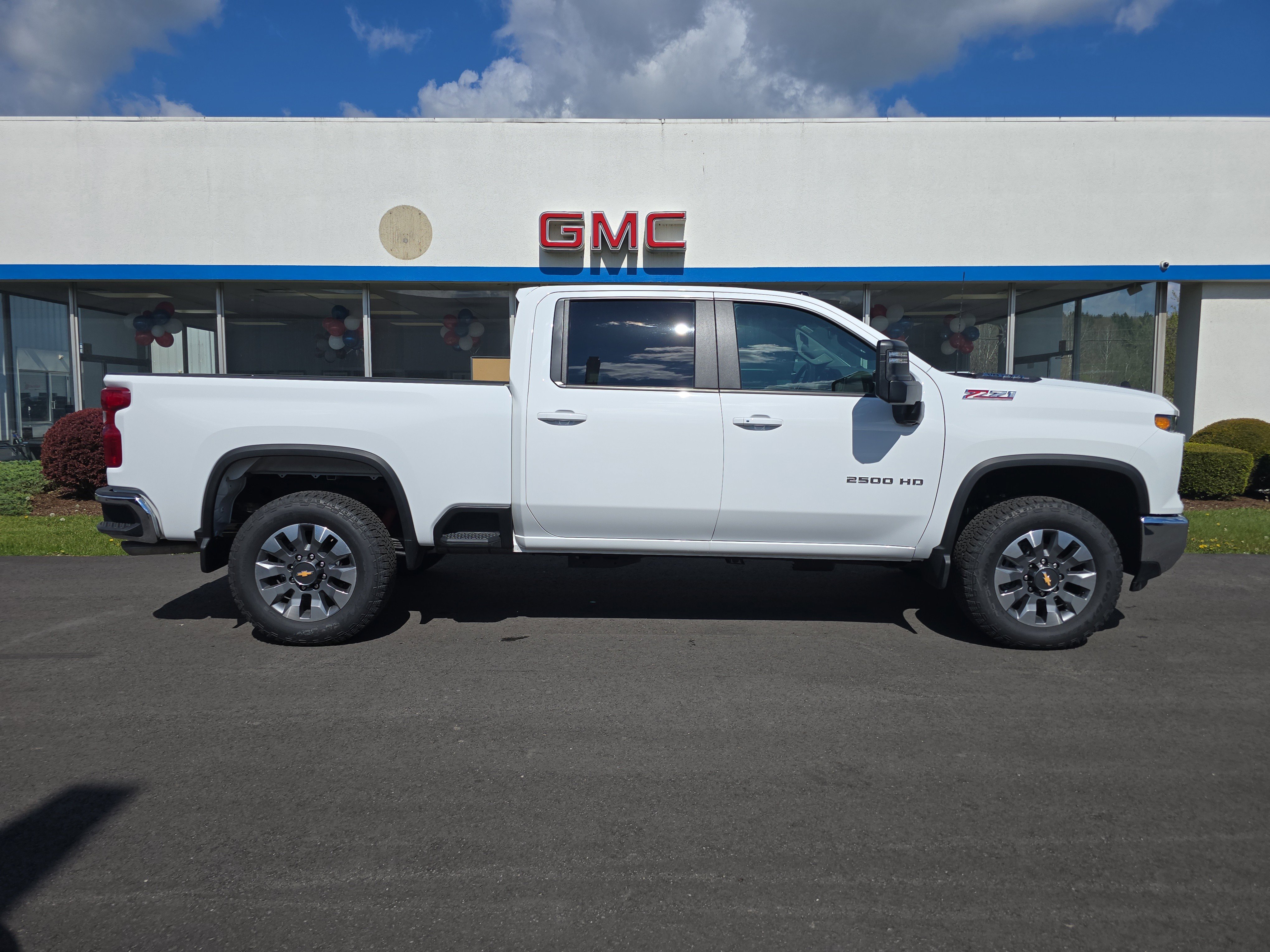 New 2026 Chevrolet Silverado 2500 LT w/ All Star Edition AWD/4WD image 2