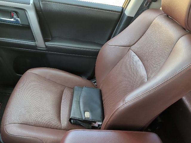 Used 2016 Toyota 4Runner Limited AWD/4WD image 24