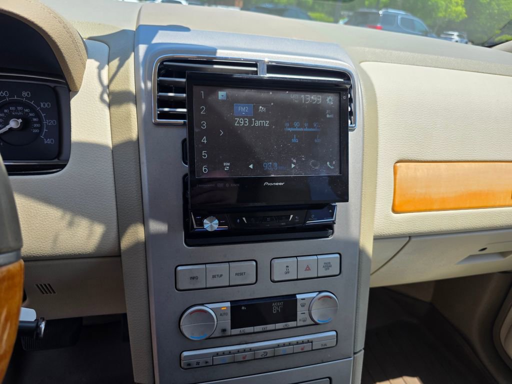 Used 2007 Lincoln MKX AWD image 16