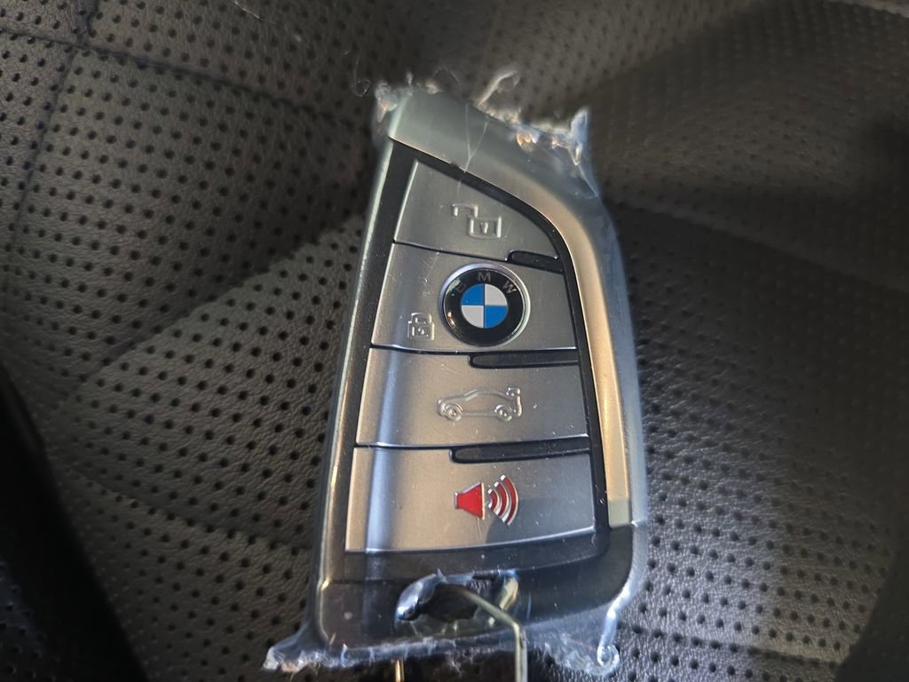Used 2023 BMW X5 xDrive40i AWD/4WD image 37