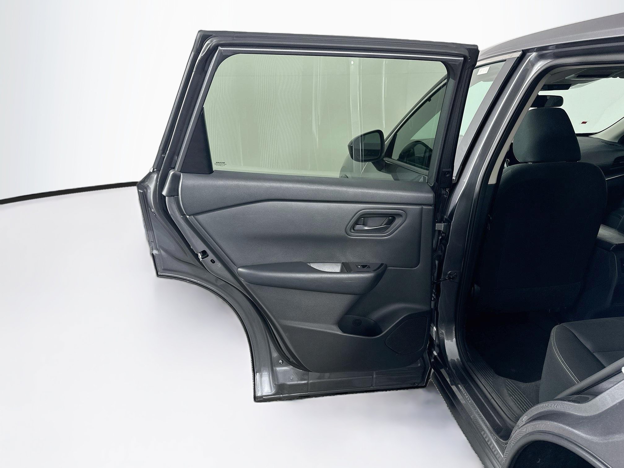 Used 2024 Nissan Rogue S FWD image 27