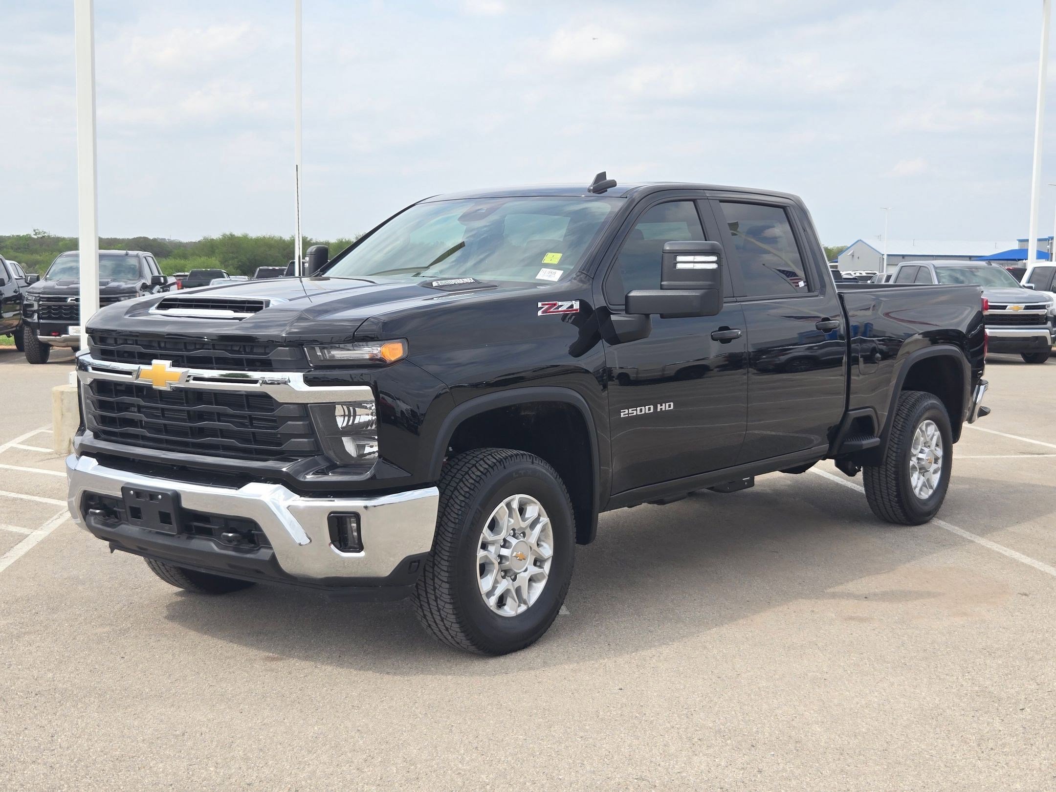 Certified 2026 Chevrolet Silverado 2500 LT AWD/4WD image 7