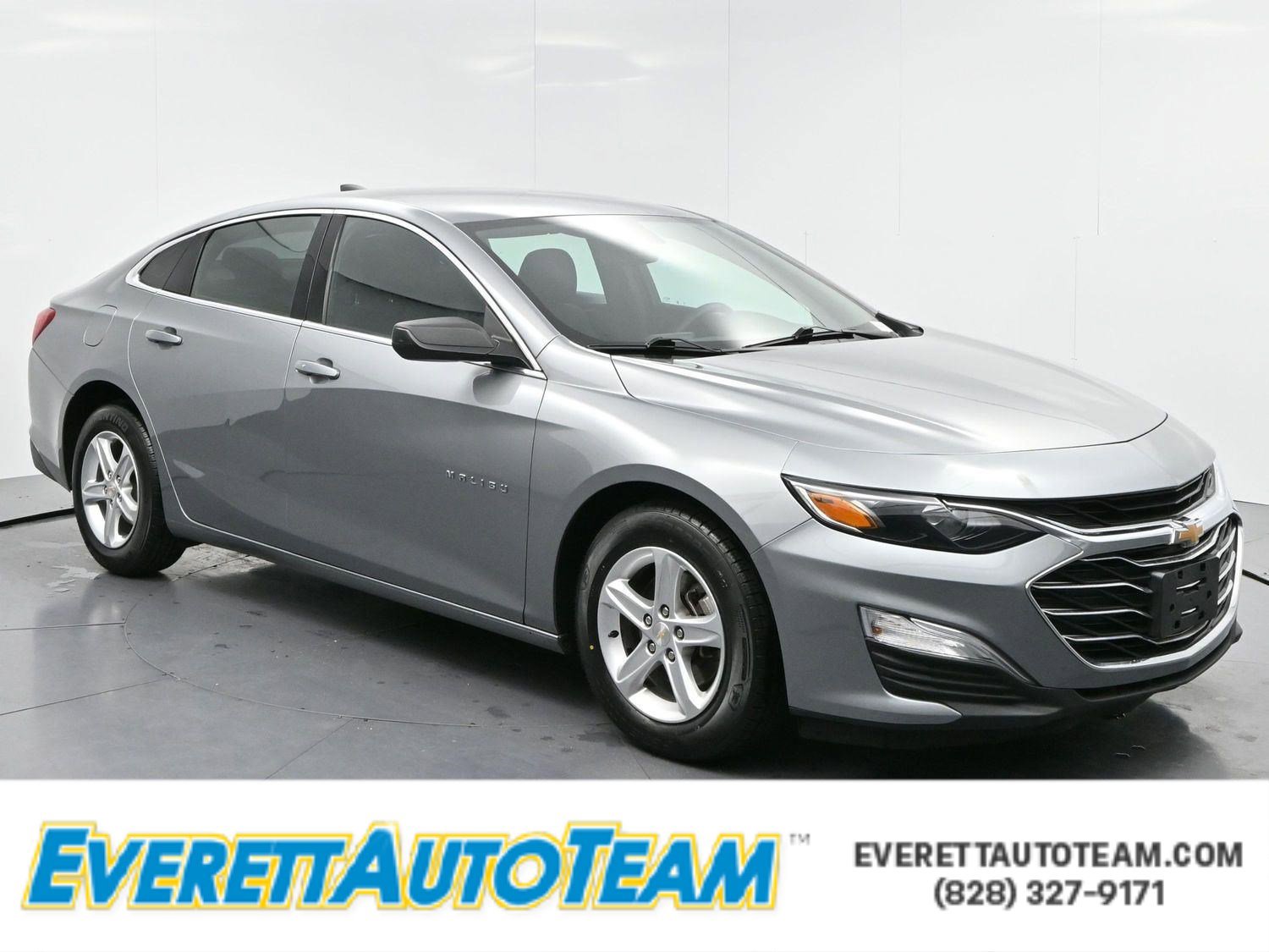 Used 2023 Chevrolet Malibu LS image 1