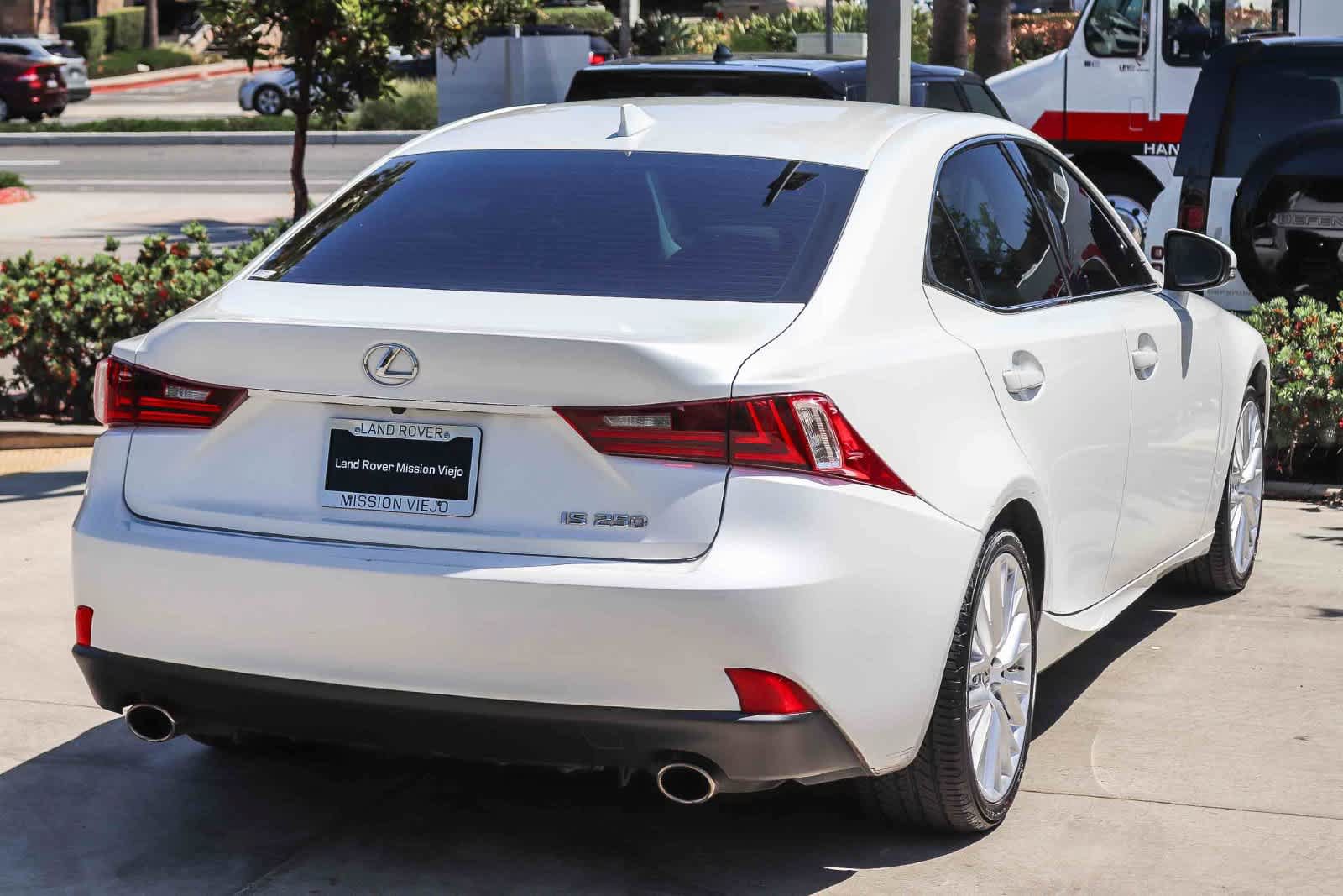 Used 2014 Lexus IS 250 w/ Navigation Package RWD image 6