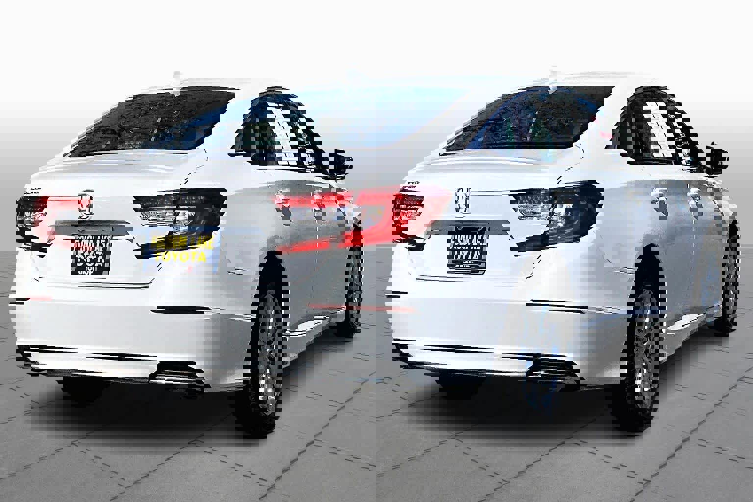 Used 2018 Honda Accord LX image 12