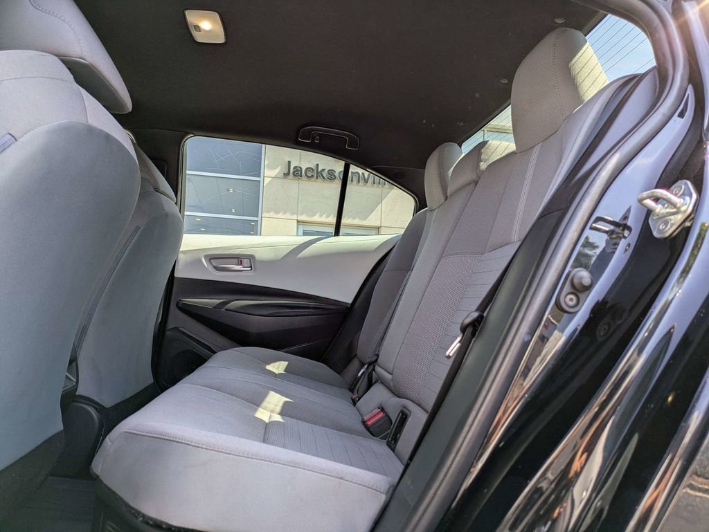 Used 2023 Toyota Corolla SE image 15
