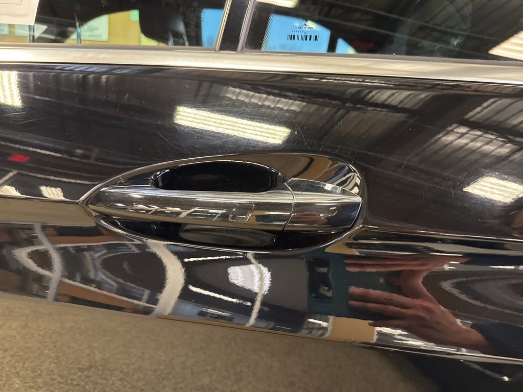 Used 2014 Mercedes-Benz E 350 4MATIC Sedan image 10