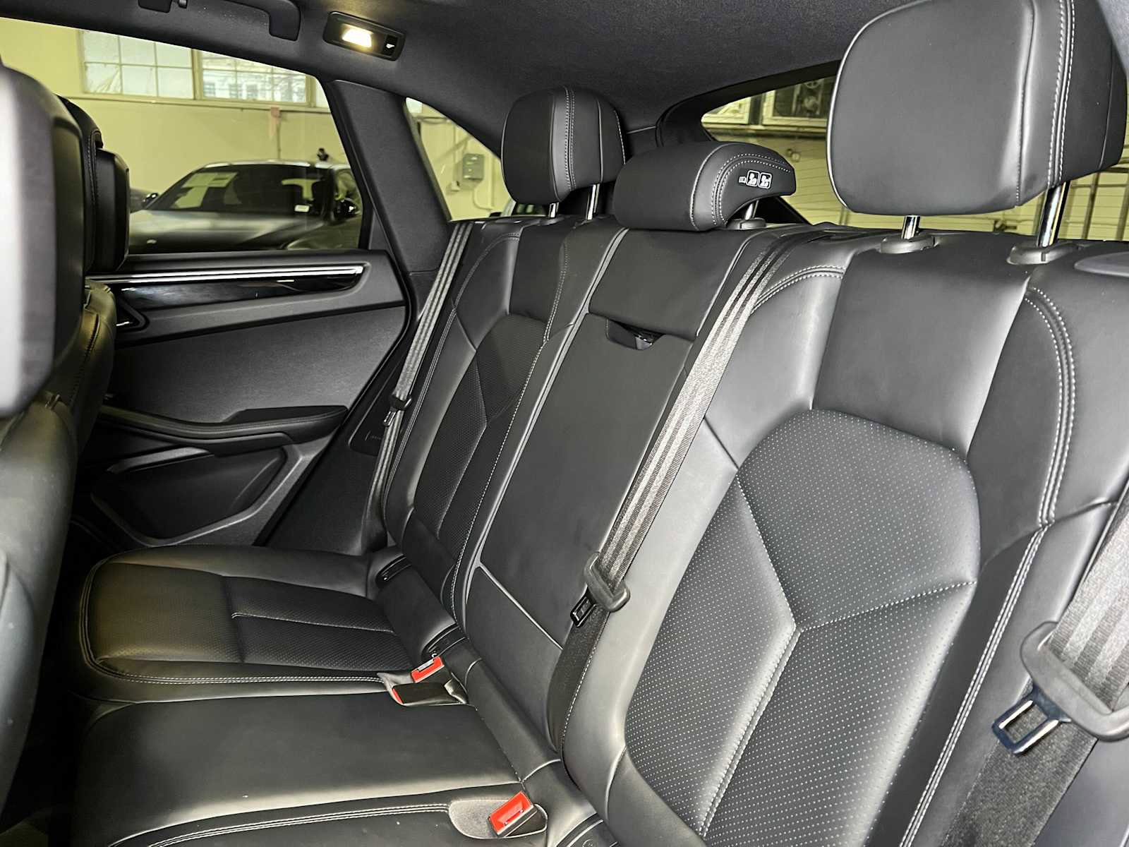 Used 2024 Porsche Macan image 20