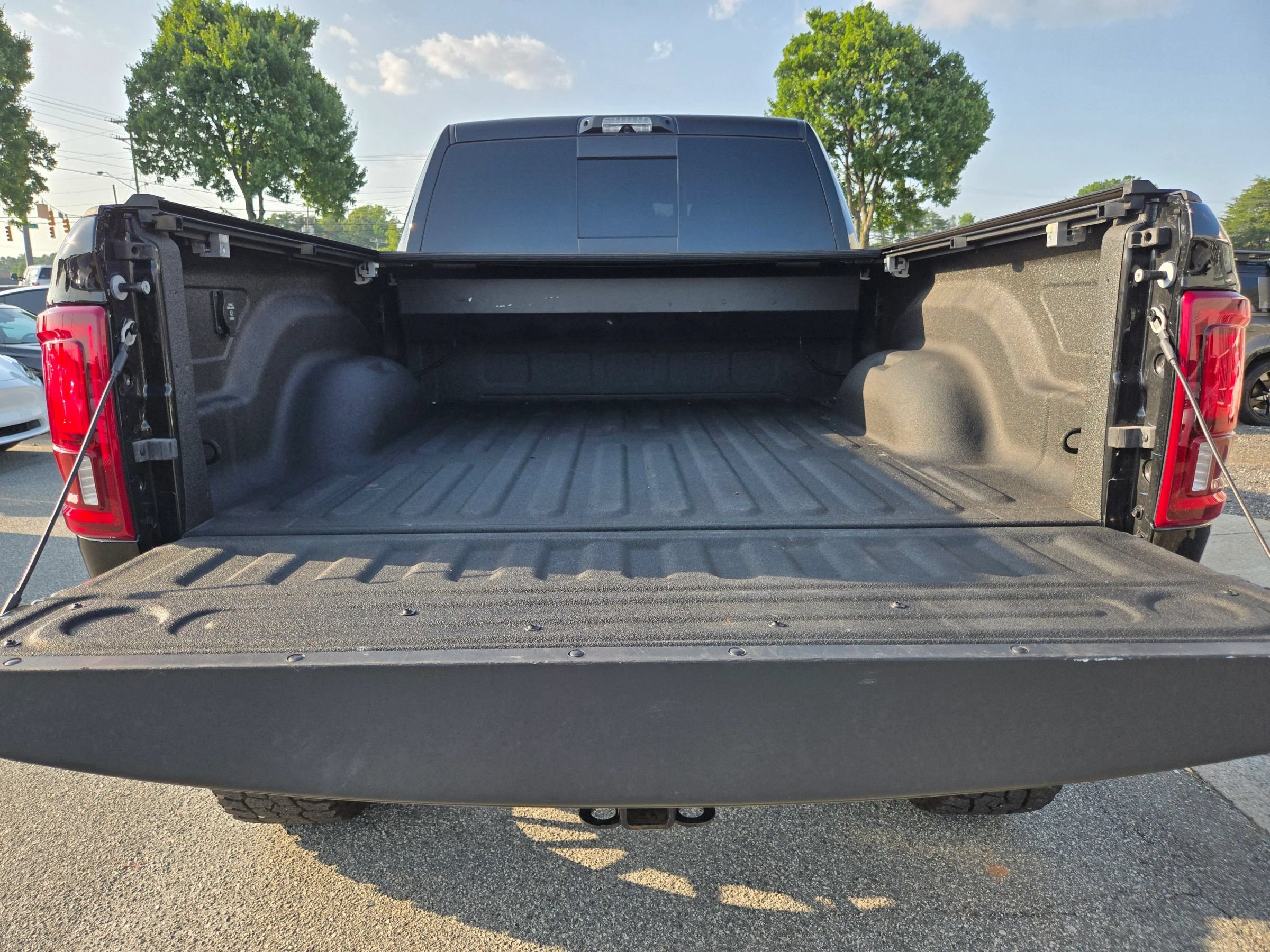 Used 2025 RAM 2500 Laramie w/ Night Edition AWD/4WD image 36