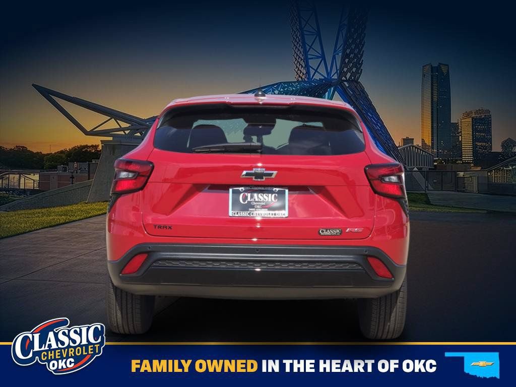 Used 2026 Chevrolet Trax RS w/ Sunroof Package FWD image 6