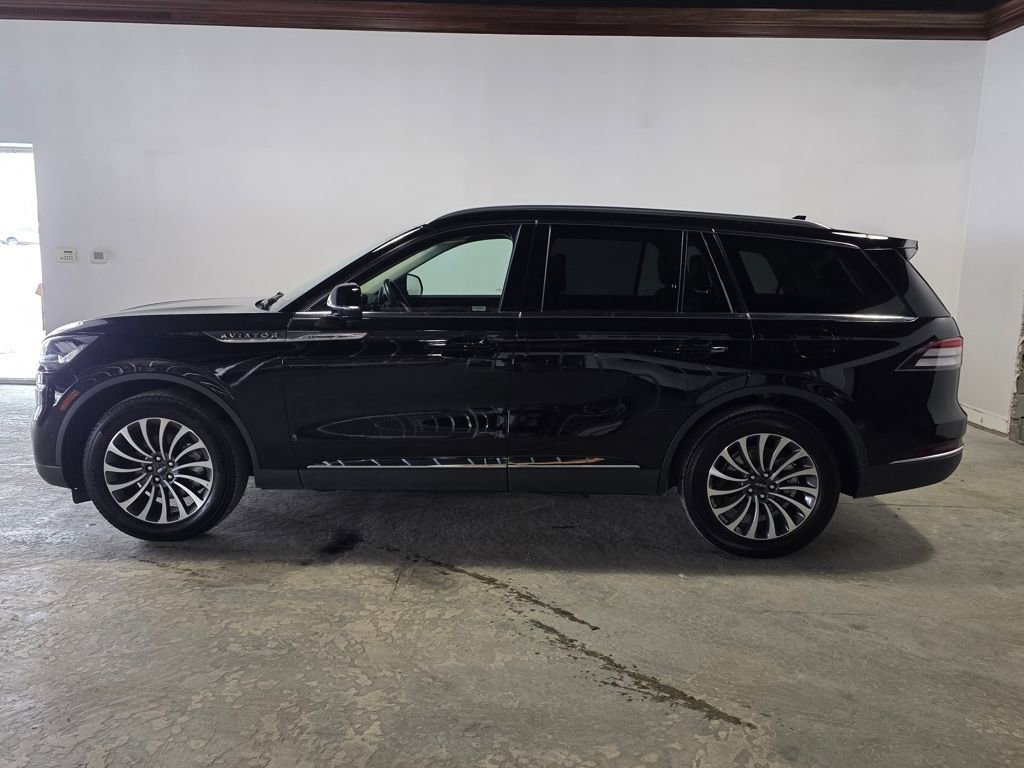Used 2024 Lincoln Aviator Reserve image 7