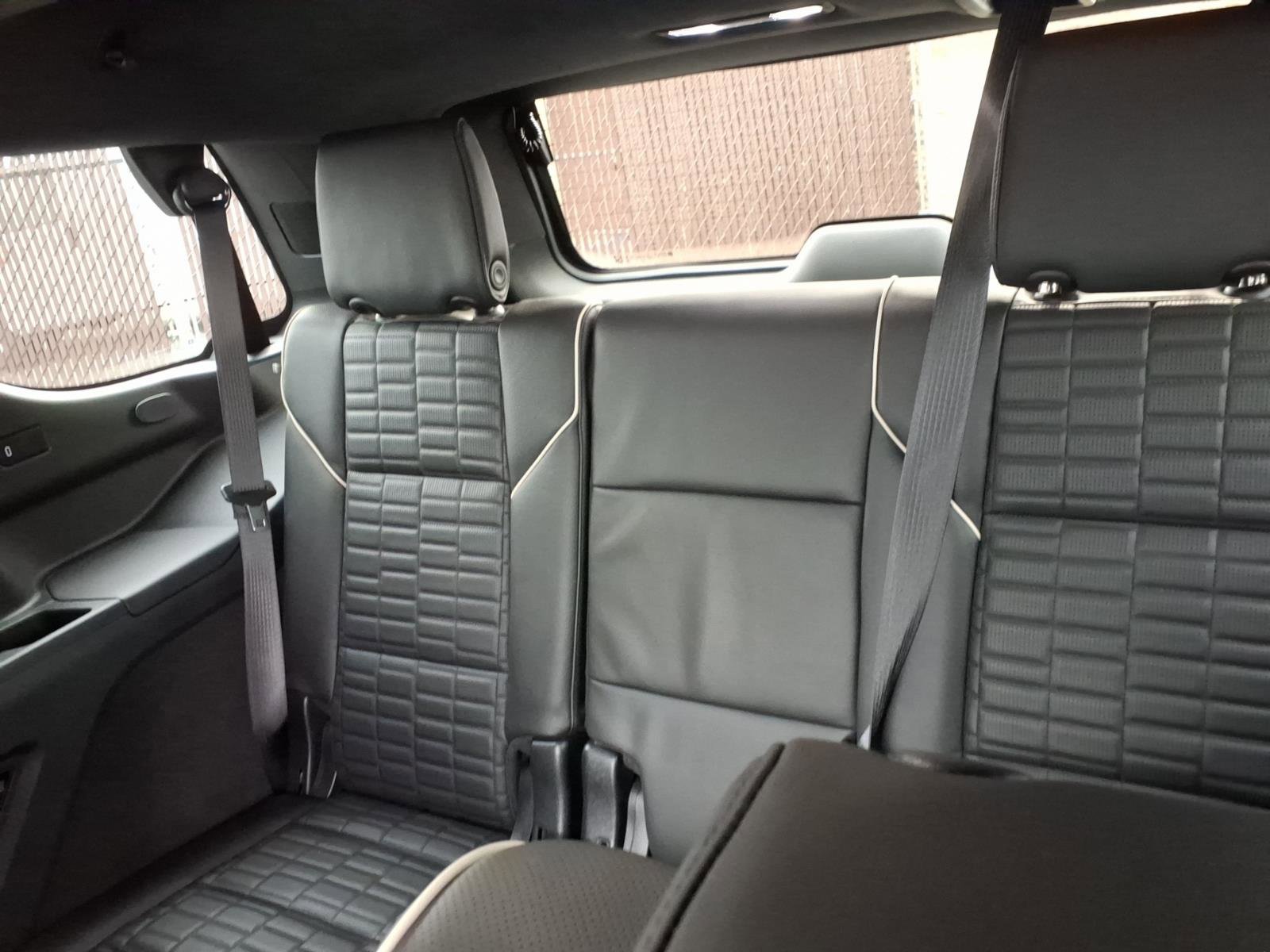 Certified 2023 Cadillac Escalade V w/ LPO, ONYX Package image 18