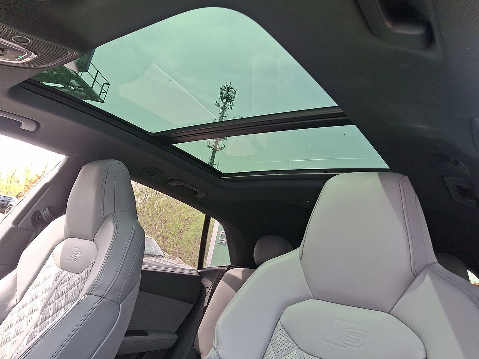 Used 2023 Audi SQ8 Prestige AWD/4WD image 20