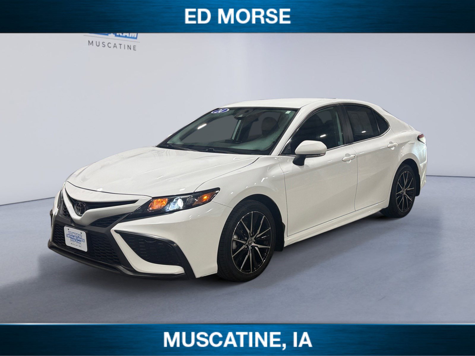 Used 2024 Toyota Camry SE