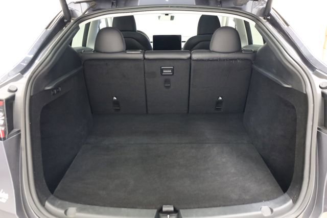 Used 2023 Tesla Model Y Long Range image 27