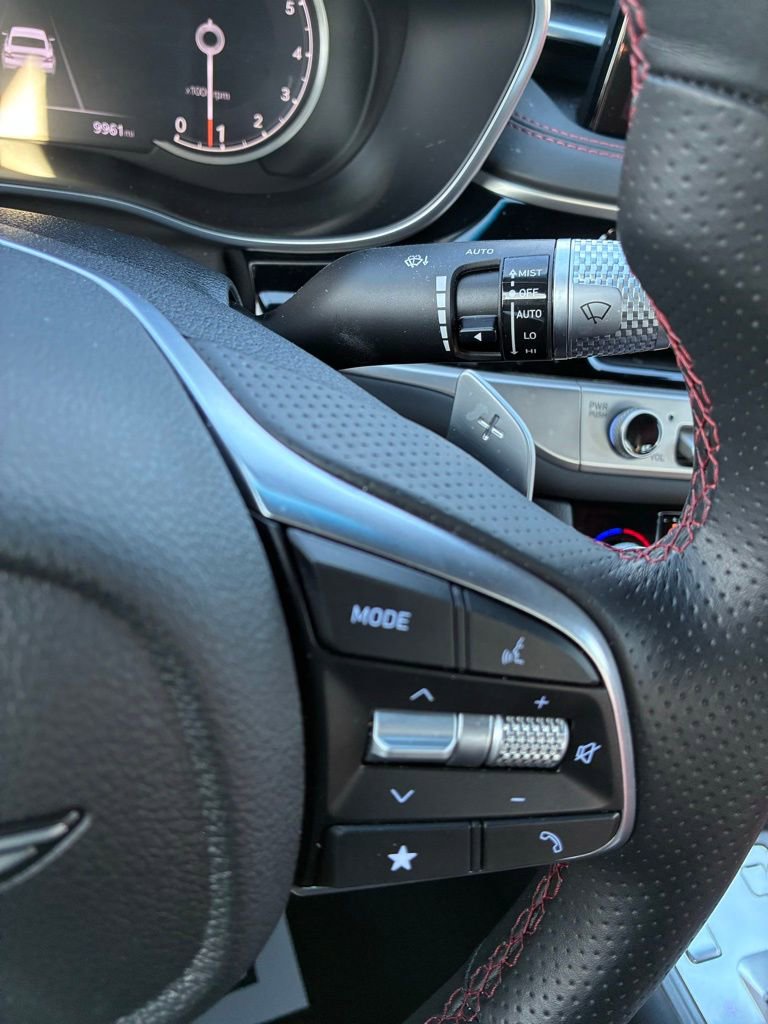 Used 2025 Genesis G70 3.3T Advanced image 25