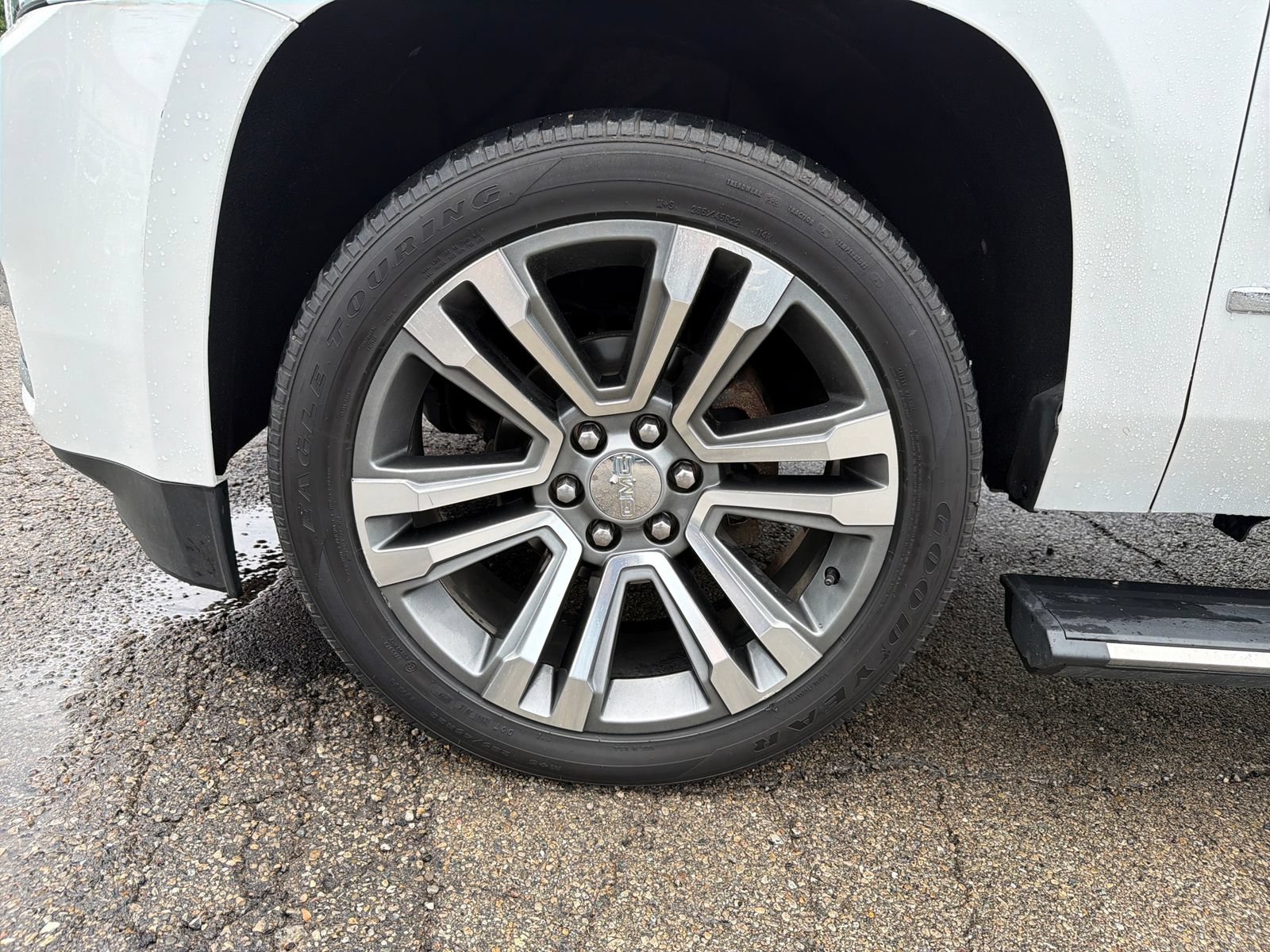 Used 2018 GMC Yukon XL Denali w/ Denali Ultimate Package AWD/4WD image 31