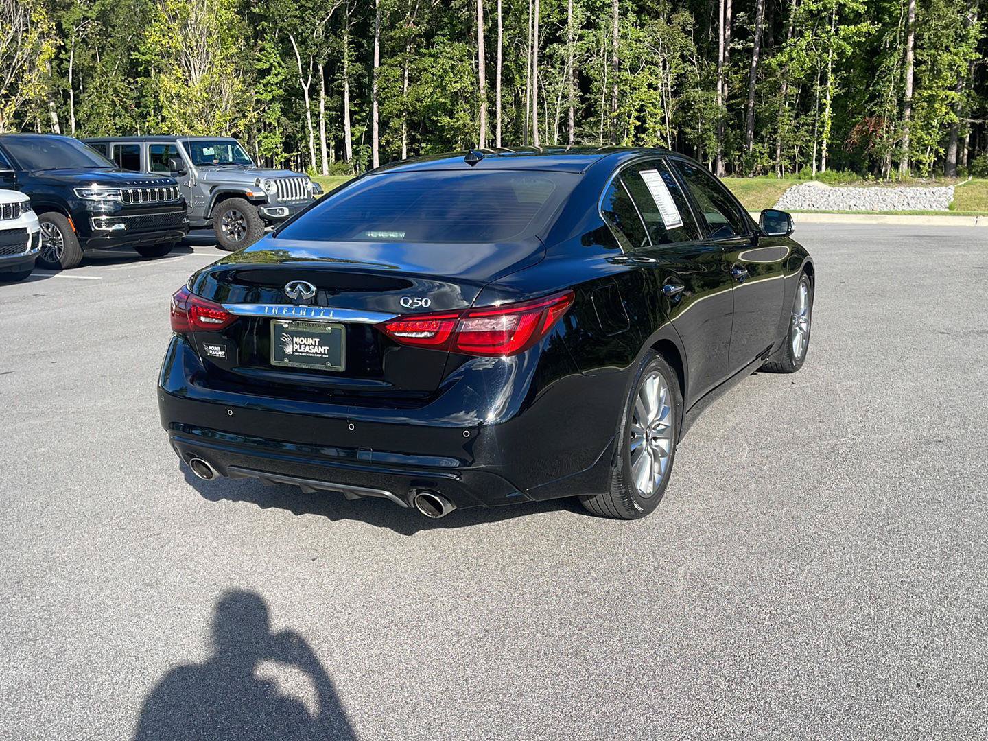 Used 2023 INFINITI Q50 Luxe w/ Cargo Package RWD image 7