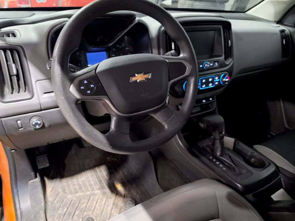 Used 2017 Chevrolet Colorado W/T w/ WT Convenience Package RWD image 4
