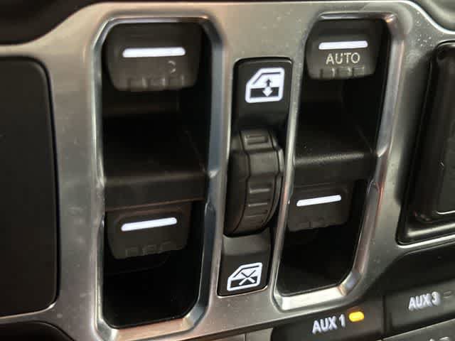 Used 2019 Jeep Wrangler Unlimited Rubicon w/ LED Lighting Group AWD/4WD image 20