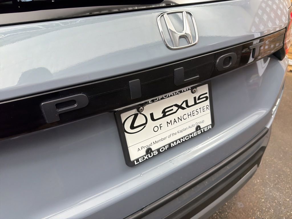 Used 2025 Honda Pilot Elite image 27