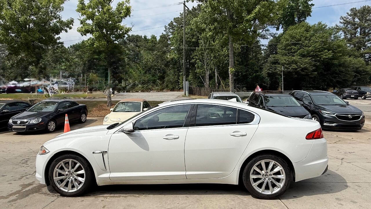 Used 2013 Jaguar XF RWD image 2