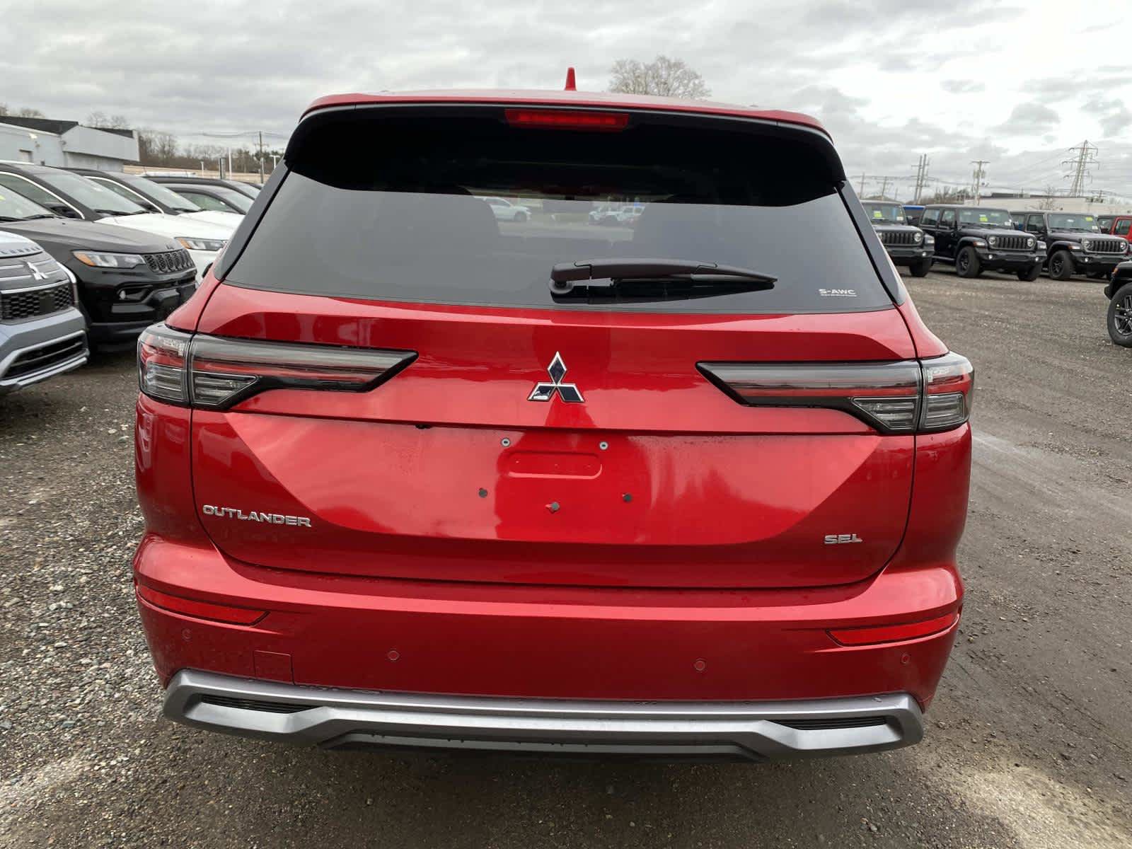 New 2026 Mitsubishi Outlander SEL AWD/4WD image 4