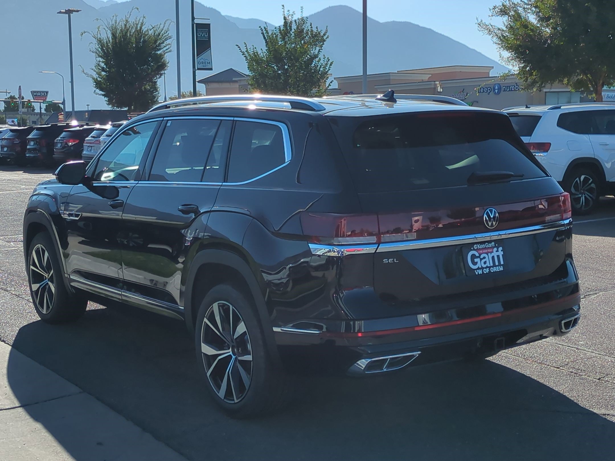 New 2026 Volkswagen Atlas SEL Premium R-Line image 8
